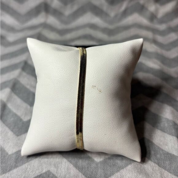 New! Gold Tone Dainty Bracelet Lobster Clasp & Extension - Picture 2 of 3